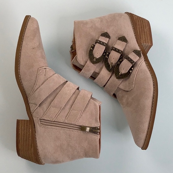 Beast Fashion pointy leather triple buckle western heels Tan booties size 6 NWOT - Picture 13 of 16